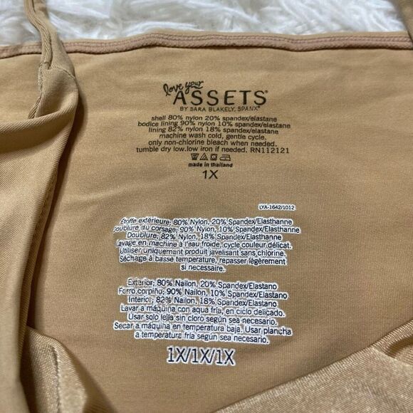 Assets By Sara Blakely Spanx Size 1X Nude Compression Tank Top Cami Shapewear - Picture 2 of 5